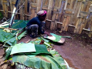 making enset bread 